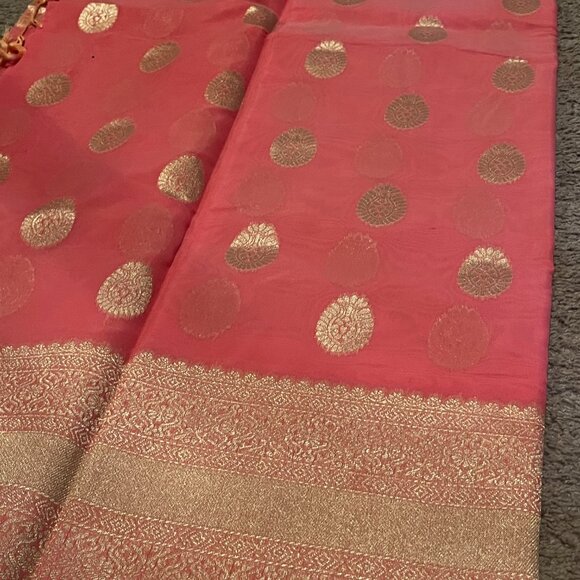 Soft Banarasi Saree in Pastel Pink with Rich Zari Border & Pallu Boutique - Picture 10 of 15